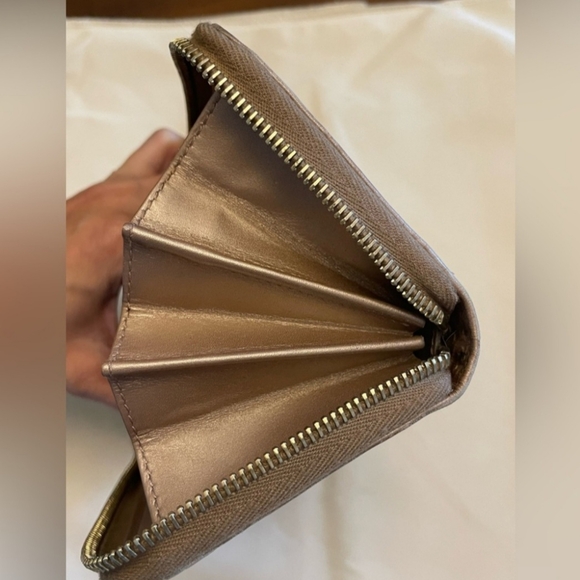 Gucci Guccissima Wallet - Picture 10 of 11